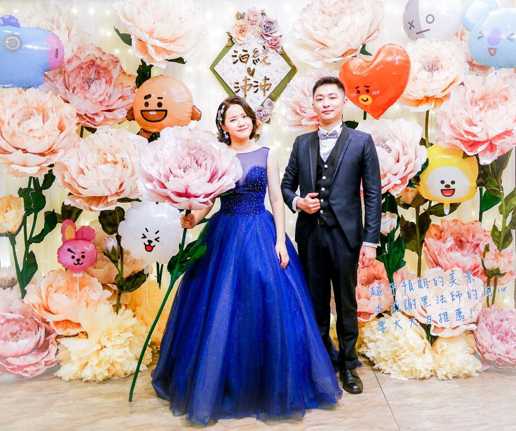 大朵 紙花 花園 花牆 婚禮 佈置