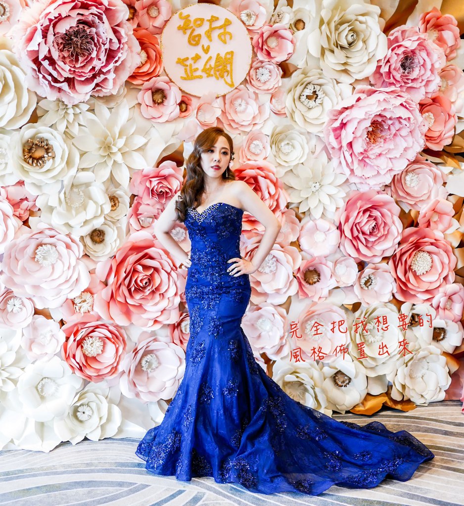 大朵 紙花 花園 花牆 婚禮 佈置